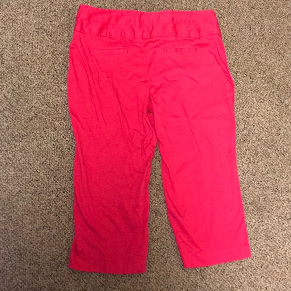 Pink capris - Picture 2 of 3